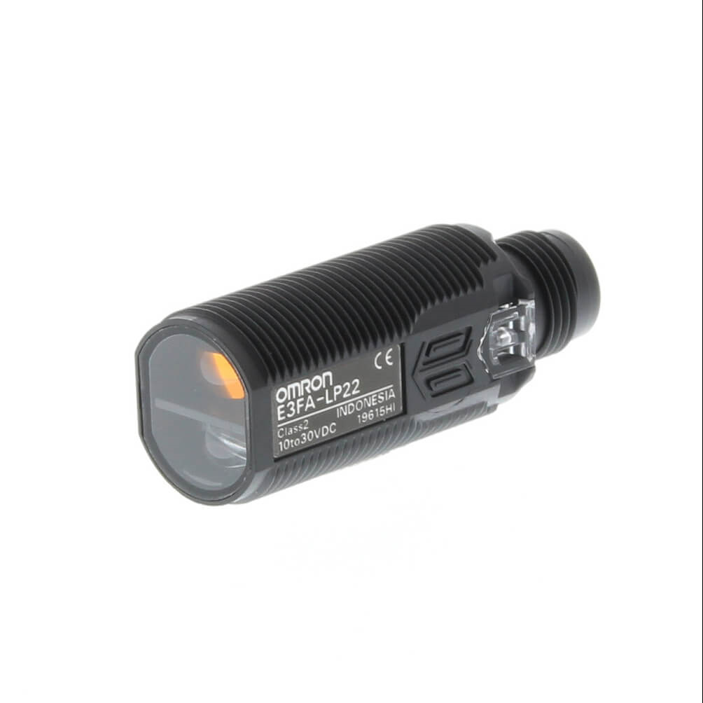OMRON E3FA-LP22 | Photoelectric sensor, M18 axial, plastic body, red LED, BGS, 200mm, PNP, L-ON/D-ON selectable, M12 connector