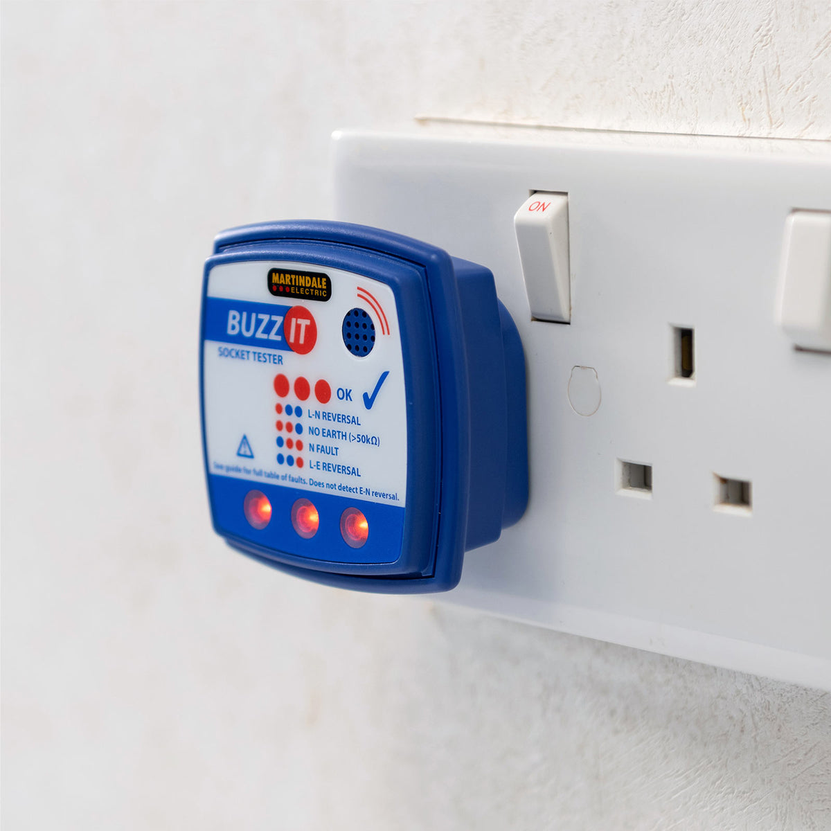 Martindale MARBZ101 | BZ101 Buzz-It Socket Tester with Buzzer | 28 faults, CAT II 300V - generaltechuae (2)