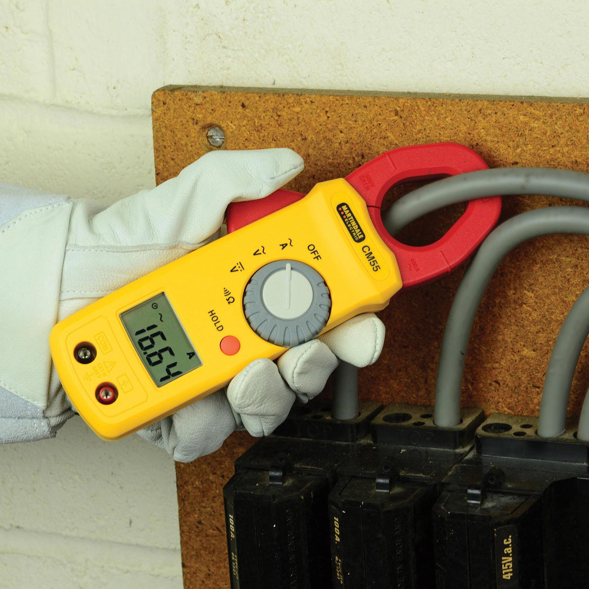 Martindale MARCM55 | CM55 AC Clamp Meter | 400A AC, 600V AC/DC, CAT III 600V - generaltechuae (3)
