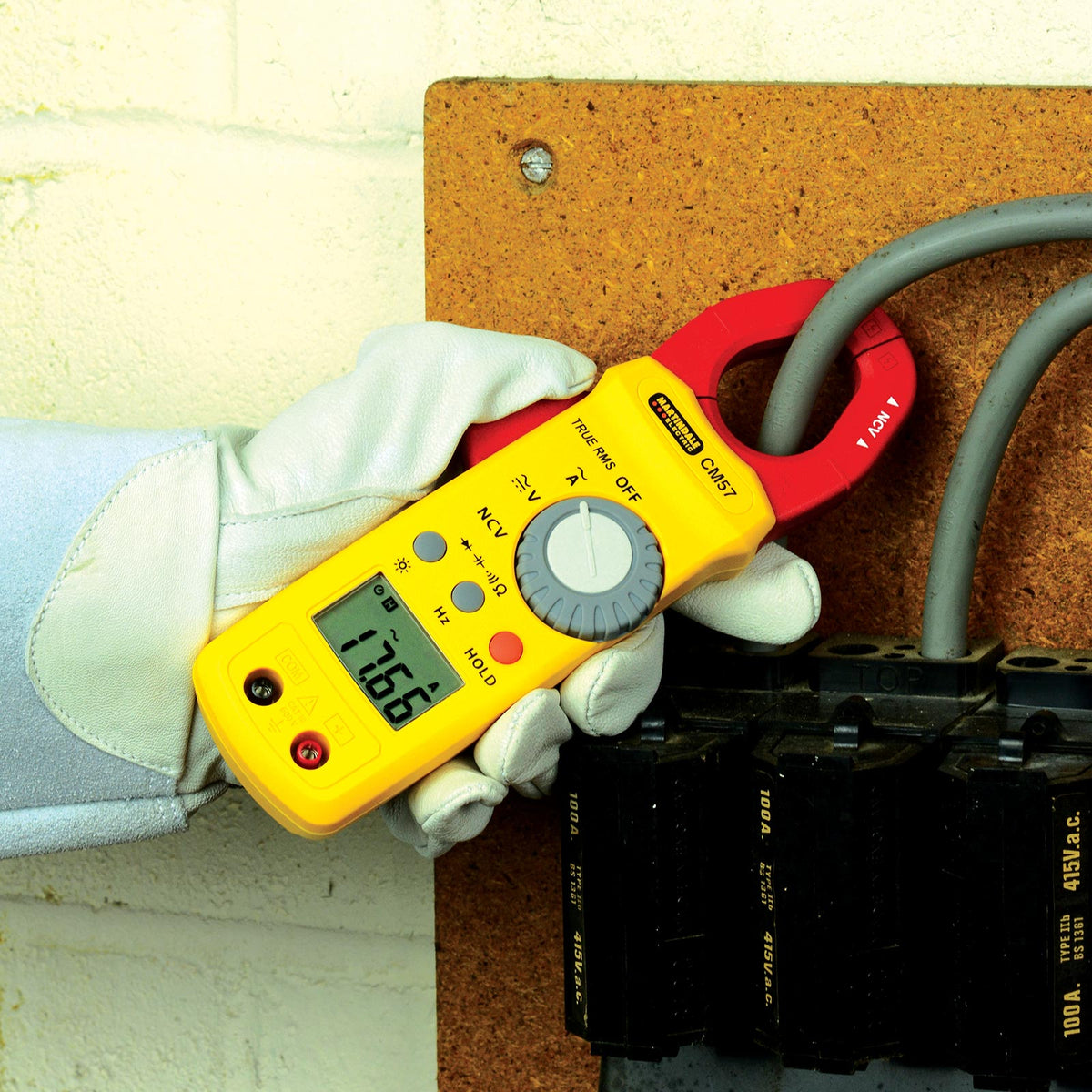 Martindale MARCM57 | CM57 AC TRMS Clamp Meter | 600A AC, CAT III 600V - generaltechuae (3)