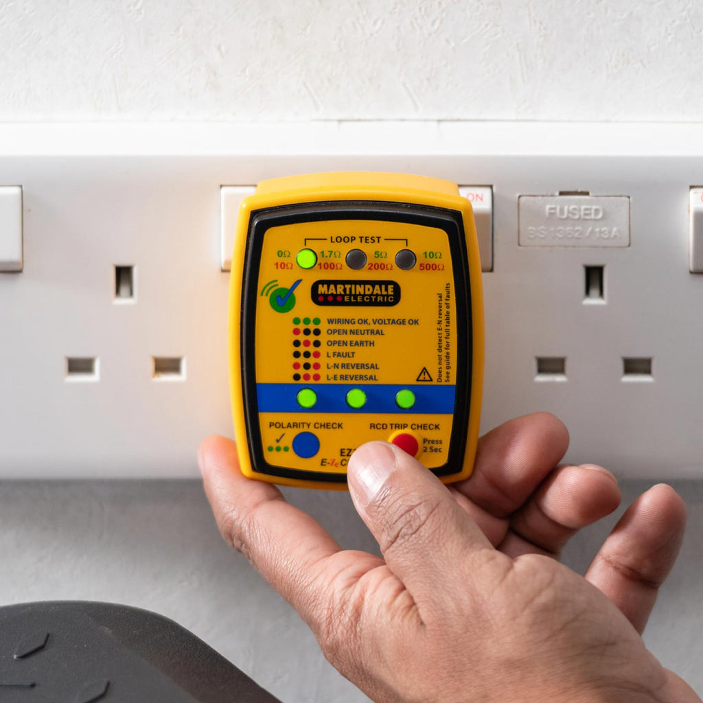 Martindale MAREZ365 | EZ365 Socket, Earth Loop & RCD Tester | 30mA RCD, L-NE swap - generaltechuae (2)