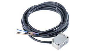 Omron E3ZM-V81 2M, Diffuse Photoelectric Sensor, Block Sensor, 10 → 14 mm Detection Range