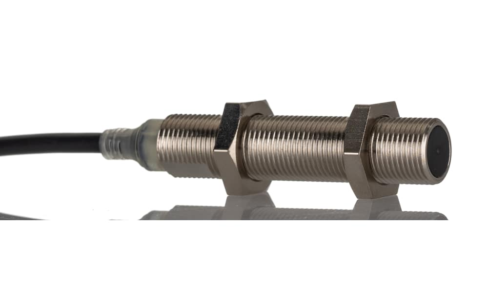 Omron E2E-X4B1TL12 2M, Inductive Threaded Barrel Proximity Sensor, M12, 4 mm Detection, PNP NO, 10 → 30 V dc