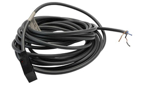 Omron TL-W5MB1 5M, Inductive Block Proximity Sensor, 5 mm Detection, PNP NO, 12 → 24 V dc