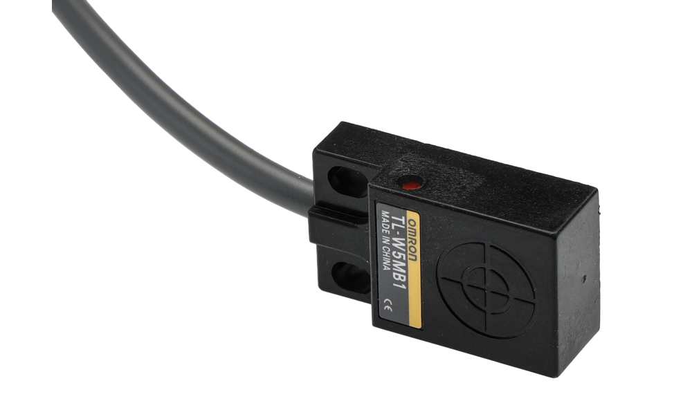 Omron TL-W5MB1 5M, Inductive Block Proximity Sensor, 5 mm Detection, PNP NO, 12 → 24 V dc