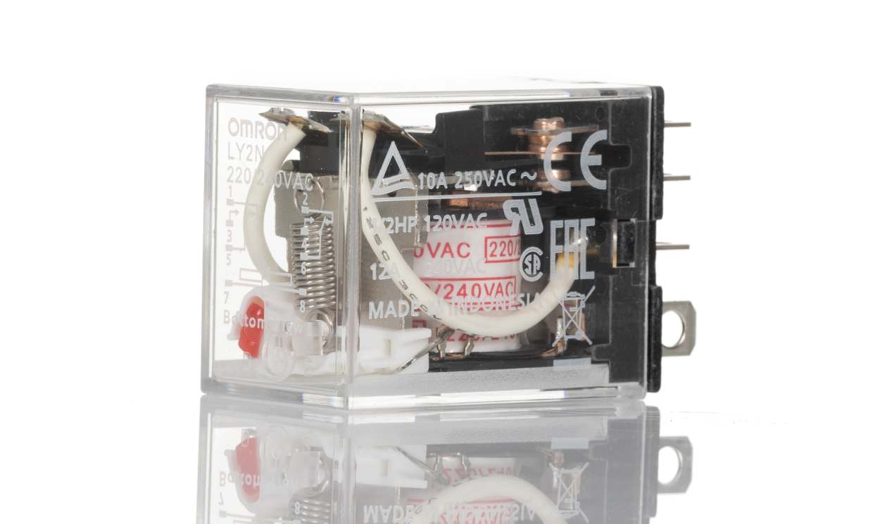 Omron LY2N 220/240VAC, Plug In Non-Latching Relay, 220 → 240V ac Coil, 10A Switching Current, DPDT