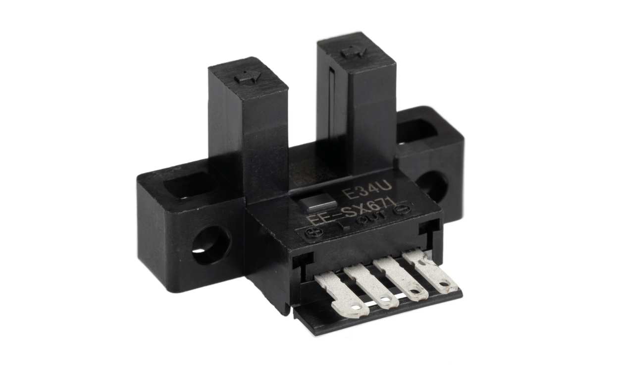 Omron EE-SX671, Through Beam Photoelectric Sensor, Fork Sensor, 5 mm Detection Range - generaltechuae