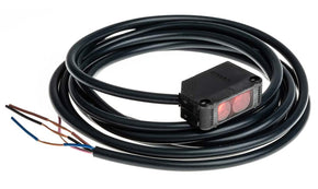 Omron E3Z-LS61 2M BY OMS, Background Suppression Photoelectric Sensor, Block Sensor, 20 mm → 200 mm Detection Range