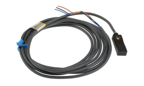 Omron TL-W3MC1 2M, Inductive Block Proximity Sensor, 3 mm Detection, NPN NO, 10 → 30 V dc