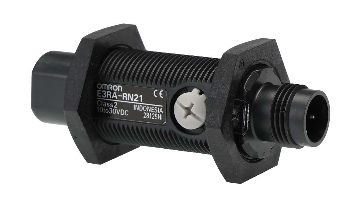 Omron E3RA-RN21, Retroreflective Photoelectric Sensor, Barrel Sensor, 100 mm → 3 m Detection Range