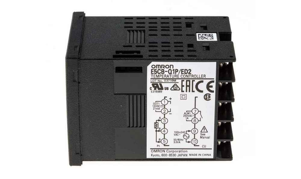 Omron E5CB-Q1P 100-240 VAC, E5CB Panel Mount PID Temperature Controller, 48 x 48mm, 1 Output SSR, Solid State Relay, Logic, 100 → 240 V ac