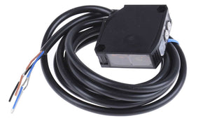 Omron E3JK-RR12 2M, Retroreflective Photoelectric Sensor, Block Sensor, 10 mm → 10 m Detection Range