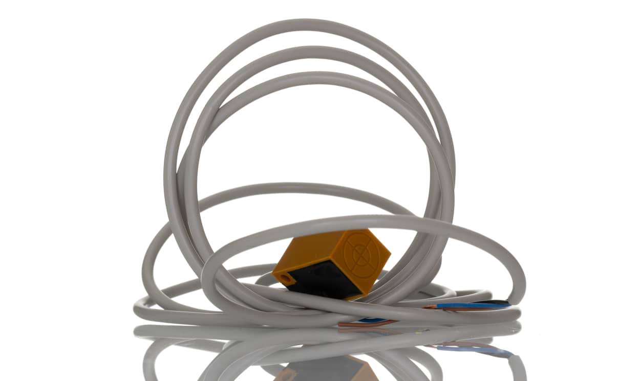 Omron TL-Q5MC1 2M, Inductive Block Proximity Sensor, 5 mm Detection, NPN NO, 12 → 24 V dc - generaltechuae