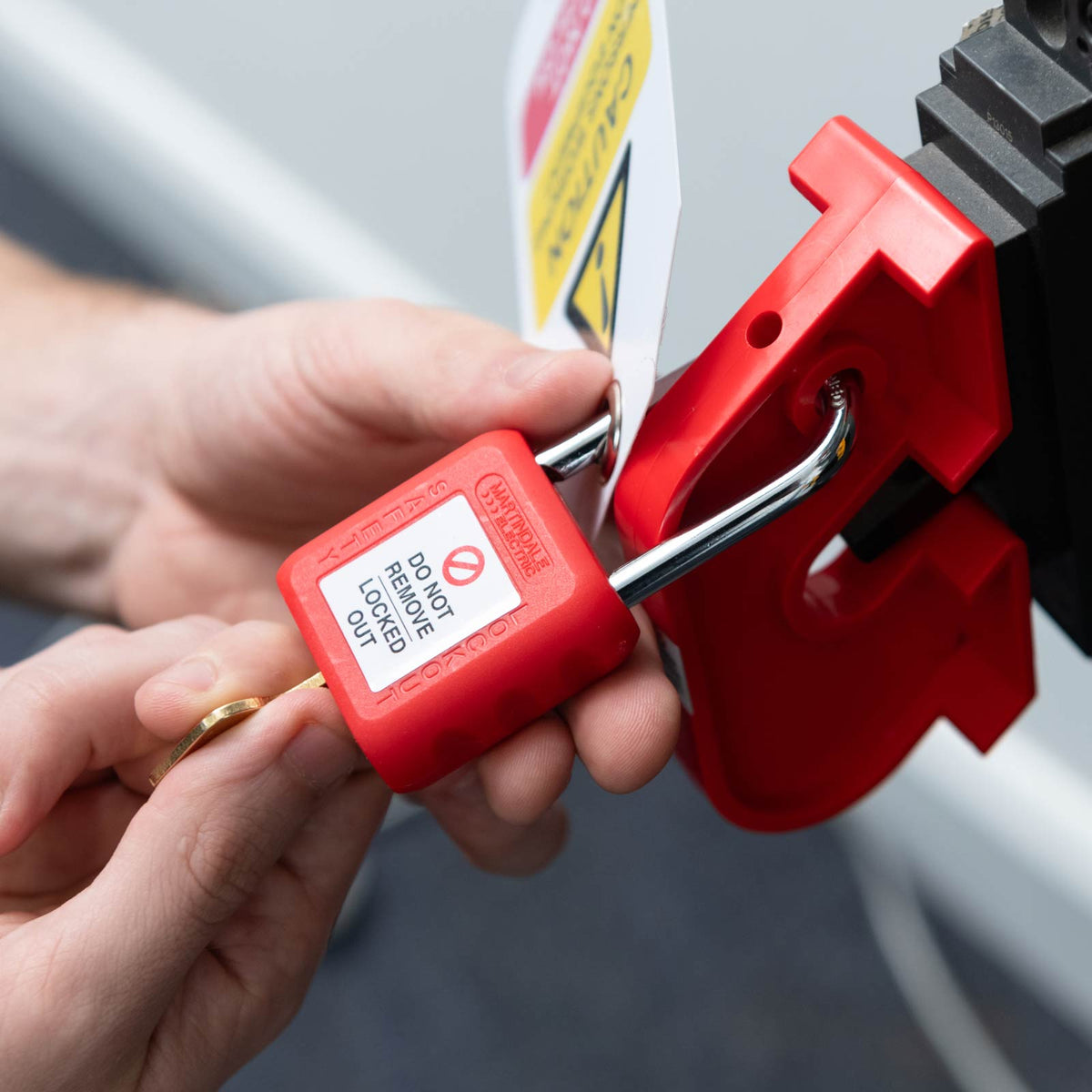 Martindale MARLOK5 | LOK5 Large Red MCB Isolation Lock | 20 mm opening - generaltechuae (2)