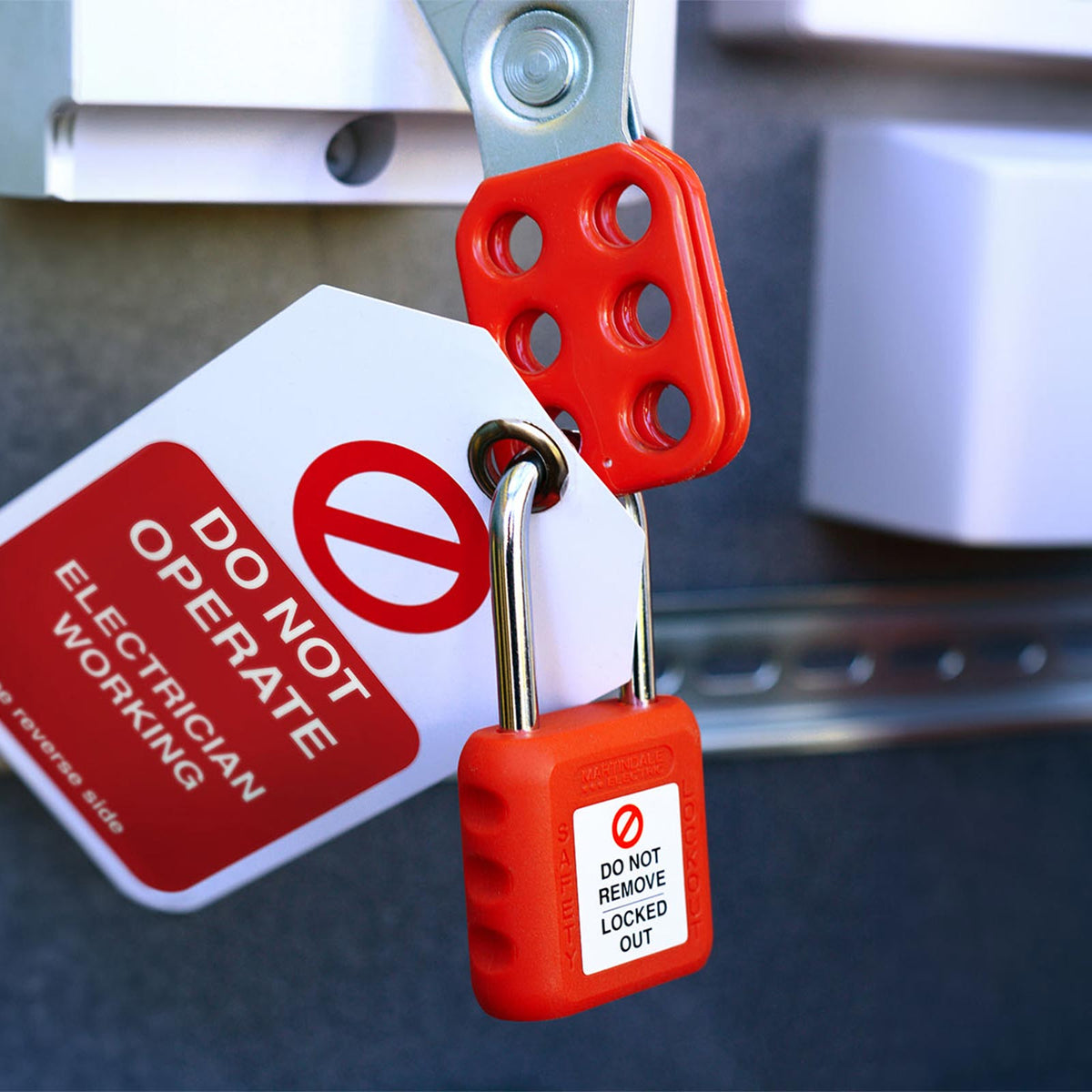 Martindale MARLOKKITPRO | LOKKITPRO Ultimate Lockout Kit | 11 MCB Locks - generaltechuae (2)