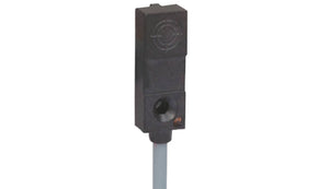 Omron E2S-Q13 1M, Inductive Block Proximity Sensor, 1.6 mm Detection, NPN NO, 12 → 24 V dc