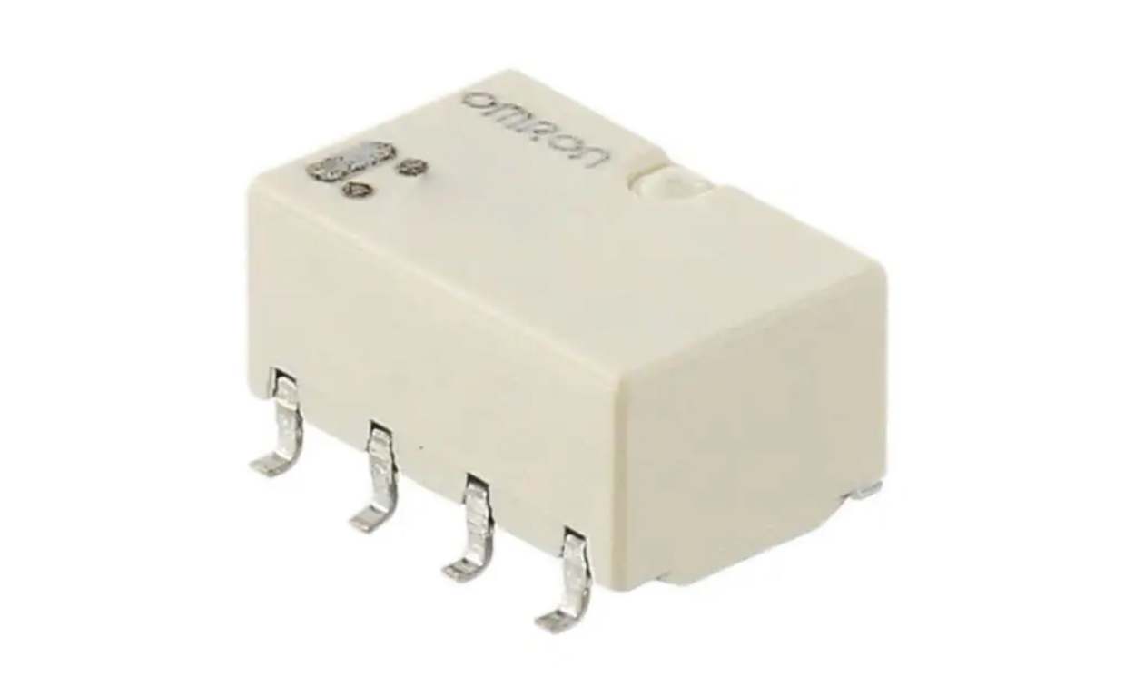Omron G6K-2F-Y-TR DC3, Surface Mount Signal Relay, 3V dc Coil, 1A Switching Current, DPDT