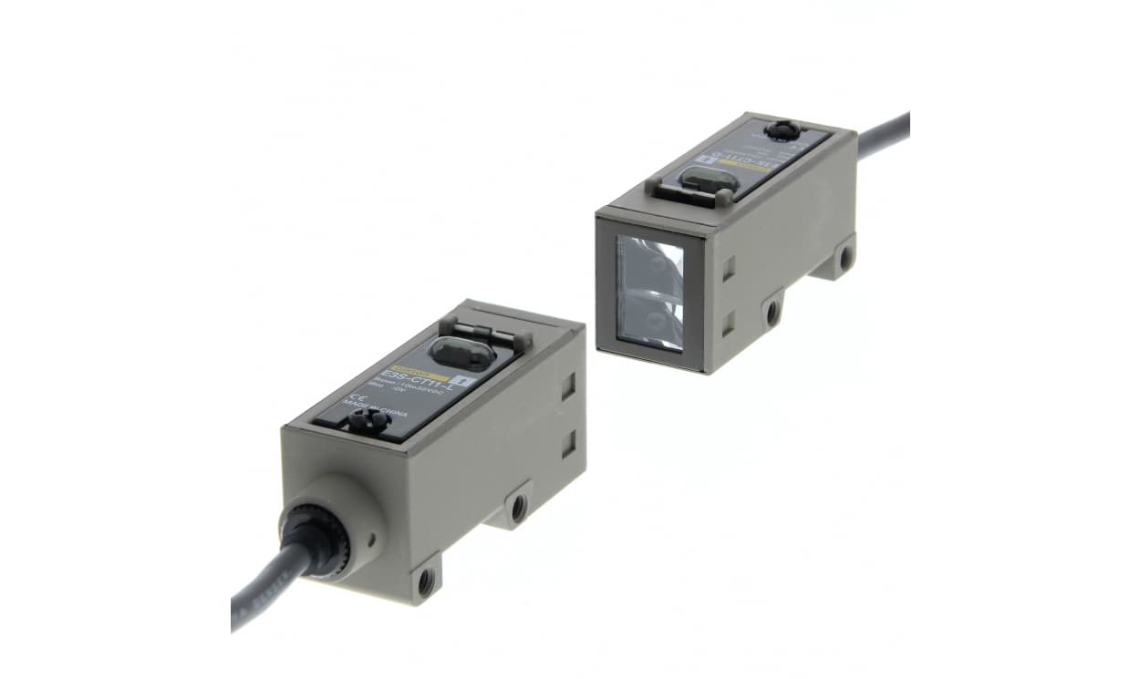 Omron E3S-CT11 5M, Through Beam Photoelectric Sensor, 30 m Detection Range