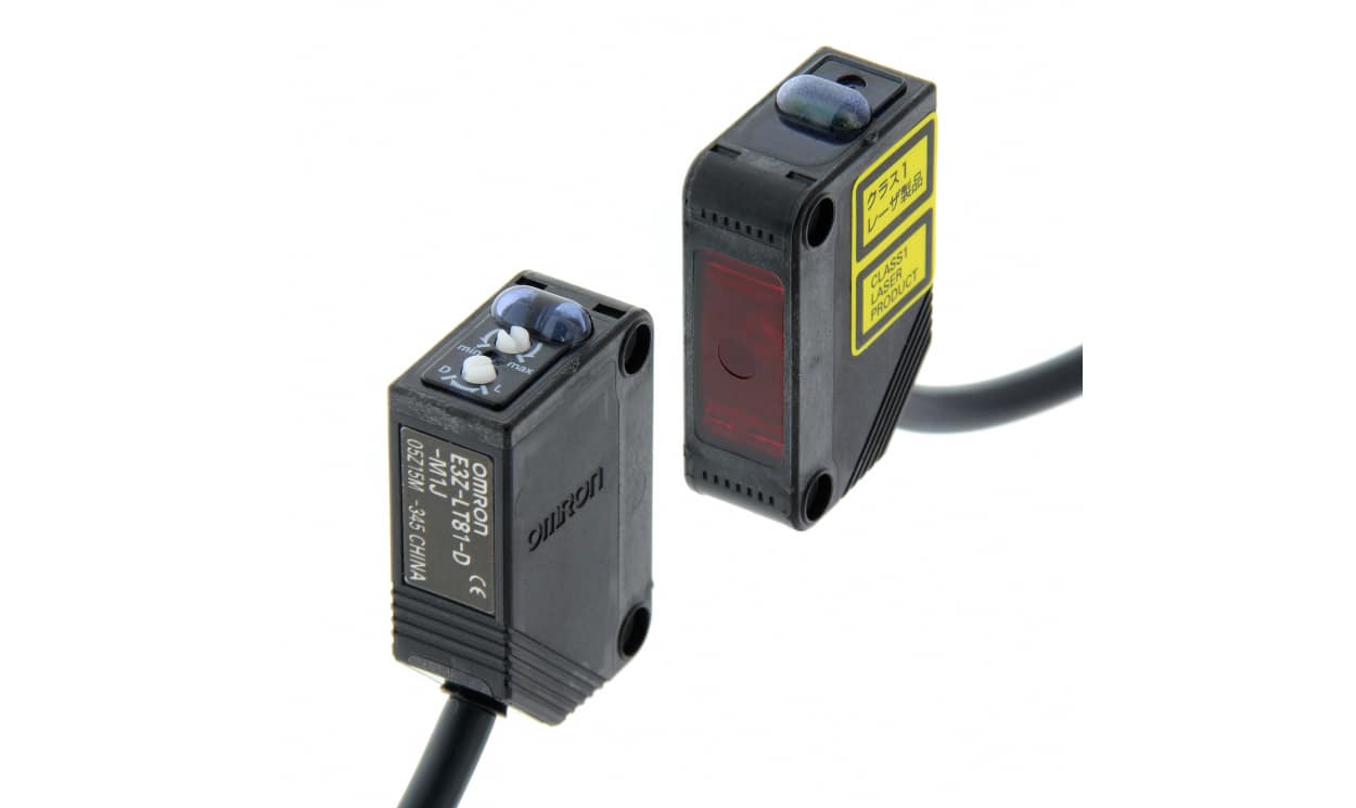 Omron E3Z-LT61 2M, Through Beam Photoelectric Sensor, Block Sensor, 60 m Detection Range