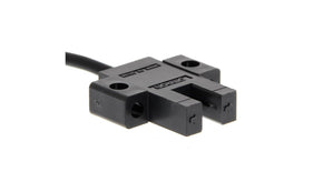 Omron EE-SX670P-WR 1M, Through Beam Photoelectric Sensor, 5 mm Detection Range