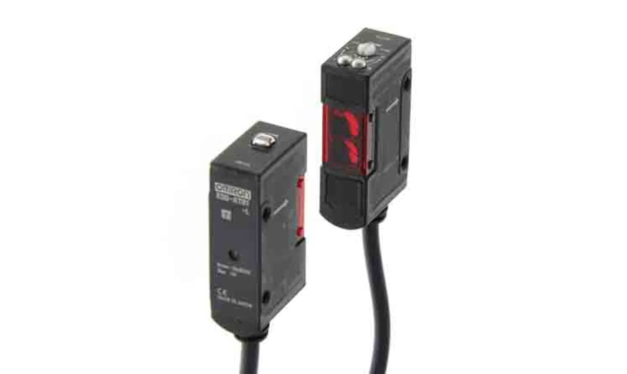 Omron E3S-AT61, Through Beam Photoelectric Sensor, Block Sensor, 7 m Detection Range