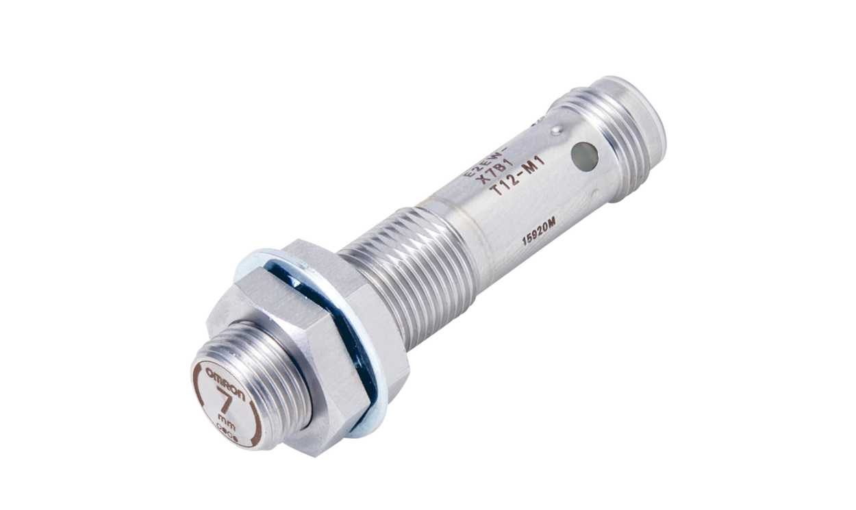 Omron E2EW-X7B212-M1, Inductive Threaded Barrel Proximity Sensor, M12, 7 mm Detection, PNP NC, 10 → 30 V dc