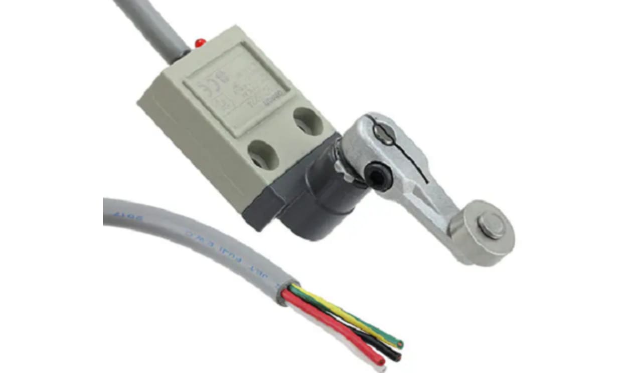 Omron D4C-3224, Roller Lever Limit Switch, CO, IP67, SPDT, Metal Housing, 30V ac Max, 4A Max