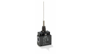 Omron D4N-8120, D4N Series Roller Lever Limit Switch, 1NC/1NO, IP67, Plastic Housing