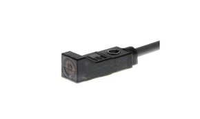 Omron E2S-Q25 1M, Inductive Block Proximity Sensor, 2.5 mm Detection, PNP NO, 12 → 24 V dc