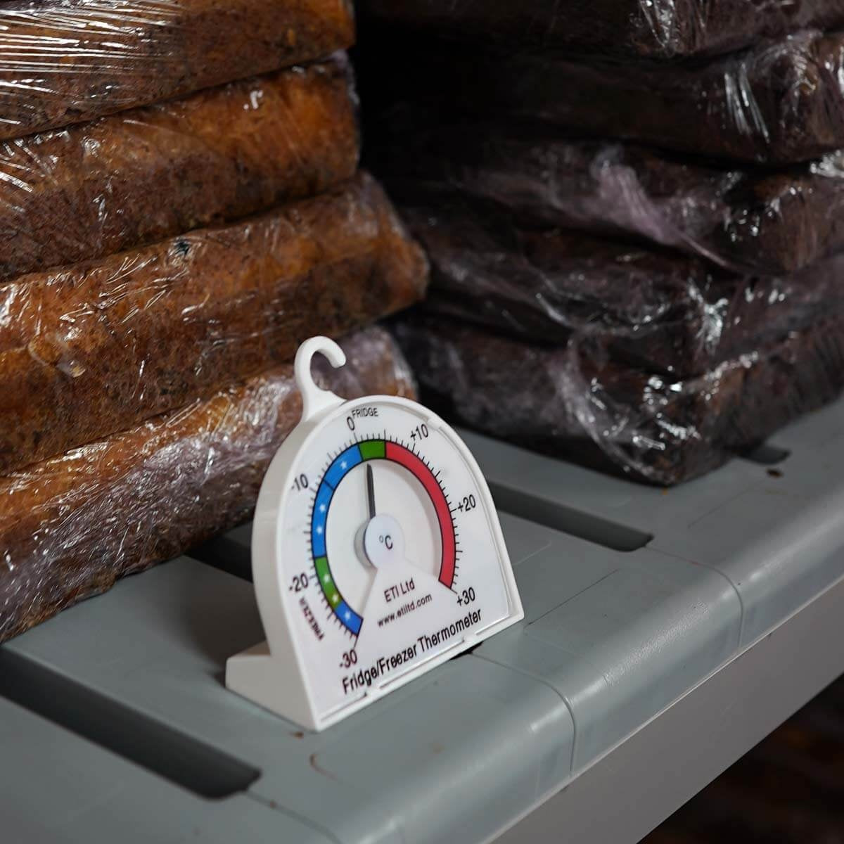 ETI 800-001 | 70 mm Fridge Freezer Thermometer | Pack of 10, -30 to 30 °C - generaltechuae (2)
